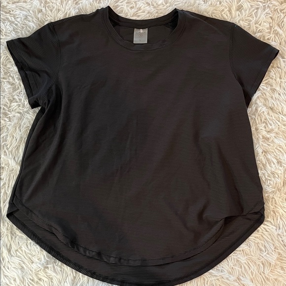 CALIA performance top Size Large - Picture 1 of 3